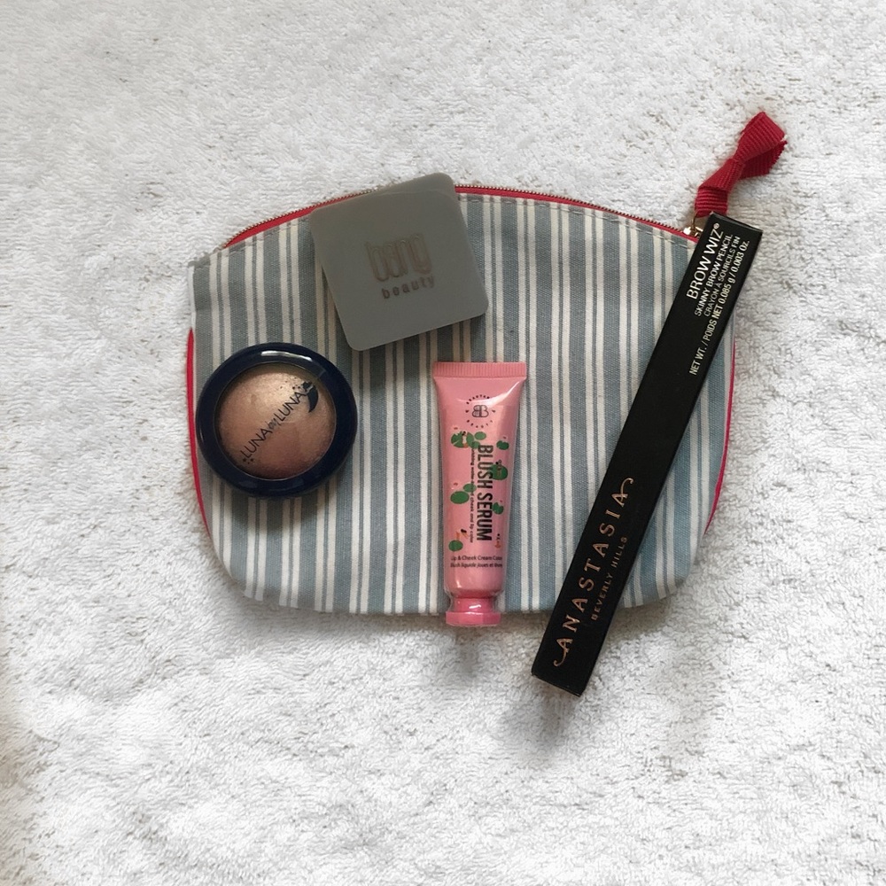 SALE! MAKEUP BUNDLE 💓